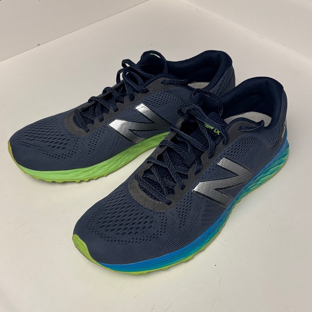 New Balance Arishi fresh foam running shoes.
Size. 11.5 Dark blue.